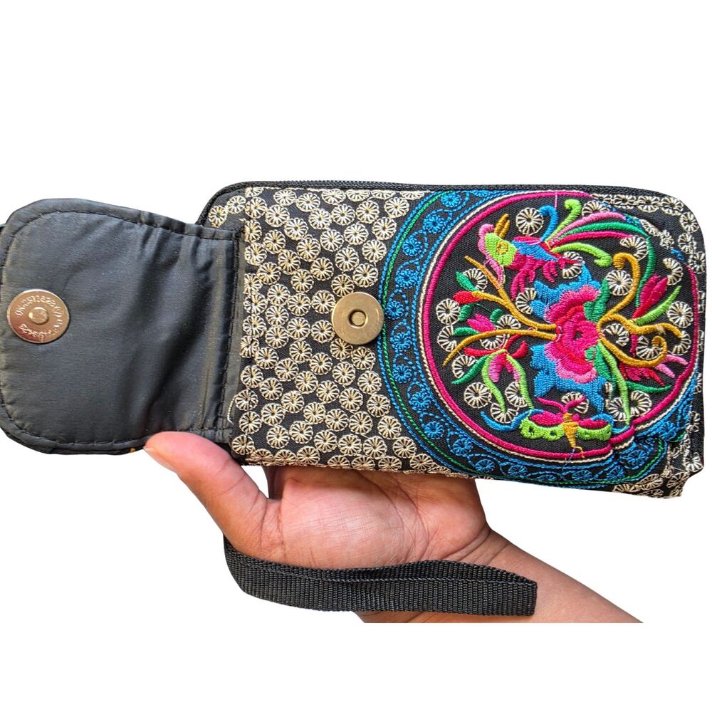 NWOT Boho Embroidered Fabric Wristlet Wallet Clutch Black Floral Ethnic Tribal - Picture 3 of 4